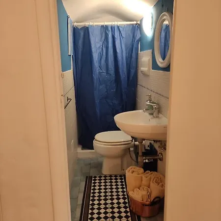 شقة Abstract أوستوني